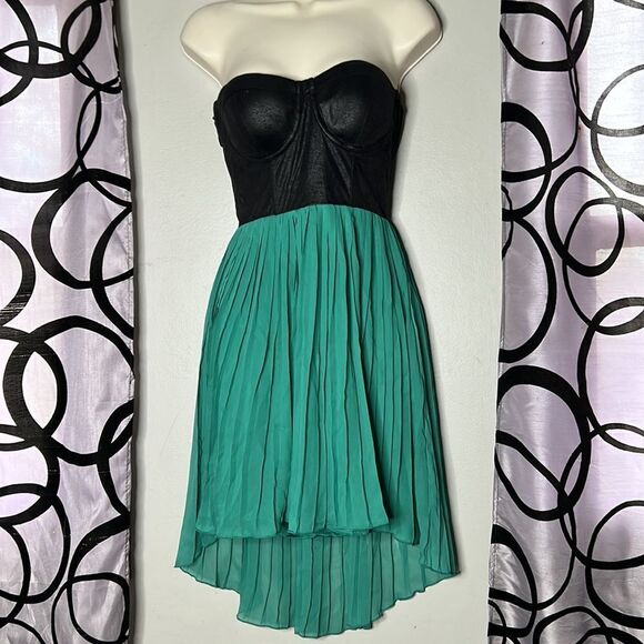 Material Girl Sz Medium Black Green Strapless Strapy Poly Cotton Blend Dress - Picture 1 of 11